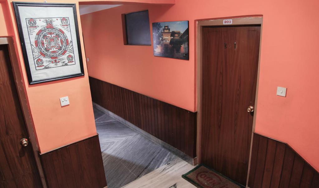 Tasi Dhargey Inn Катманду Екстериор снимка