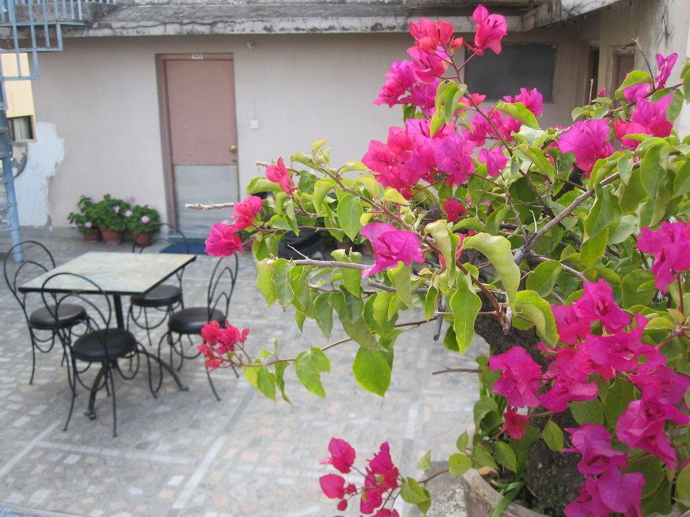 Tasi Dhargey Inn Катманду Екстериор снимка