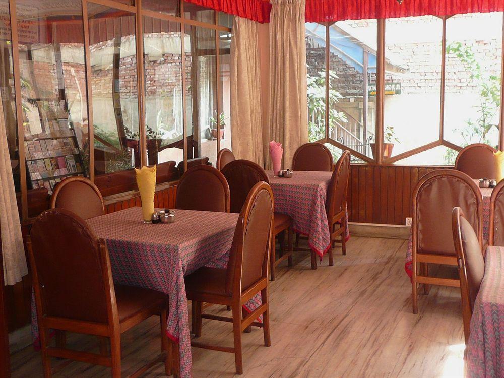 Tasi Dhargey Inn Катманду Екстериор снимка